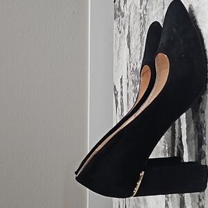 ⚡️2 for 10⚡️Black pumps with gold detail